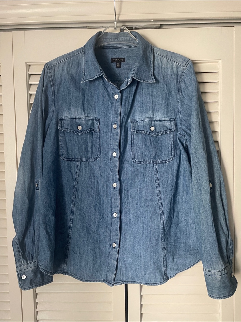 Talbots Chambray Denim Button-Down Shirt Sz 12 100% cotton medium wash tab cuff